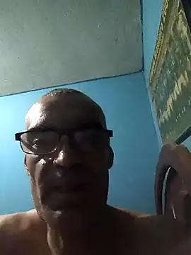 Snapshot of hugosafado333 chatting on December 7, 2024, 6:43 am hugosafado333 online show from December 7, 2024, 6:43 am