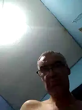 Snapshot of hugosafado333 chatting on January 14, 2025, 1:15 am hugosafado333 online show from January 14, 2025, 1:15 am