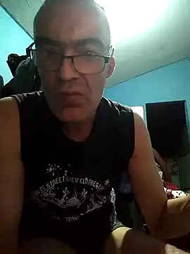 Snapshot of hugosafado333 chatting on February 26, 2025, 5:09 am hugosafado333 online show from February 26, 2025, 5:09 am