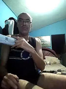 Snapshot of hugosafado333 chatting on February 28, 2025, 3:37 am hugosafado333 online show from February 28, 2025, 3:37 am