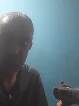 Snapshot of hugosafado333 chatting on September 17, 2025, 6:04 am hugosafado333 online show from September 17, 2025, 6:04 am