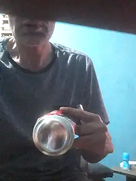 Snapshot of hugosafado333 chatting on October 4, 2025, 4:32 am hugosafado333 online show from October 4, 2025, 4:32 am