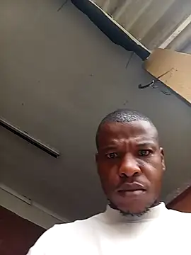 Snapshot of izinjamfee2 chatting on September 28, 2025, 9:03 am izinjamfee2 online show from September 28, 2025, 9:03 am