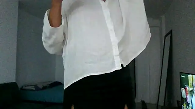 Snapshot of Yerucita chatting on July 9, 2026, 2:15 am Yerucita online show from July 9, 2026, 2:15 am