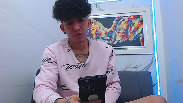 targuerian22 online show from February 3, 2026, 8:41 am