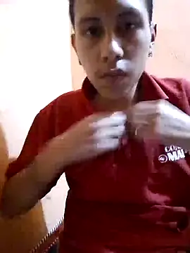 Snapshot of erikmrz316 chatting on November 6, 2025, 4:46 am erikmrz316 online show from November 6, 2025, 4:46 am