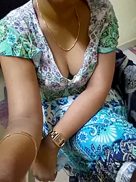 Snapshot of Roja-Telugu777 chatting on March 10, 2025, 3:30 pm Roja-Telugu777 online show from March 10, 2025, 3:30 pm