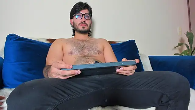 Snapshot of Ackerman_Eren_ chatting on January 17, 2025, 6:02 pm Ackerman Eren online show from January 17, 2025, 6:02 pm