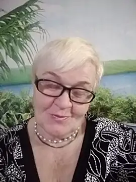 VioletSweet566 online show from December 2, 2024, 12:40 pm