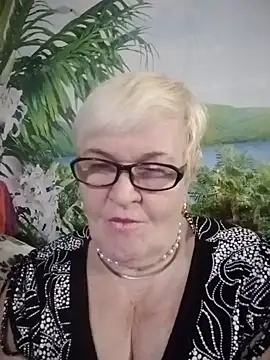 VioletSweet566 online show from December 2, 2024, 5:48 pm