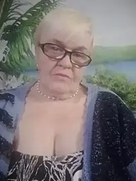 VioletSweet566 online show from December 9, 2024, 3:00 pm