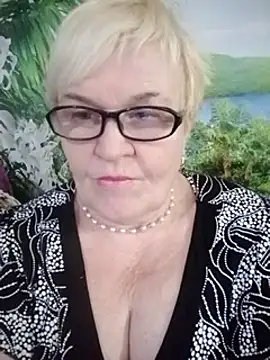 VioletSweet566 online show from December 14, 2024, 12:01 pm