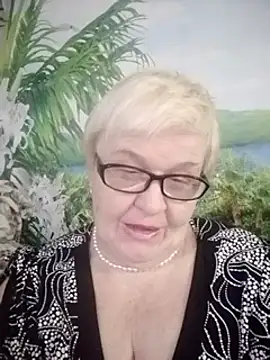 VioletSweet566 online show from January 18, 2025, 8:31 am