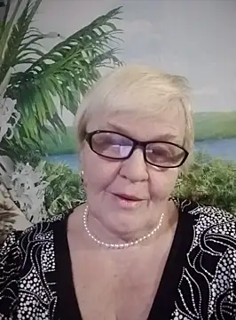 VioletSweet566 online show from January 28, 2025, 6:17 pm