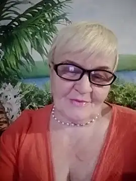 VioletSweet566 online show from March 9, 2025, 5:06 pm