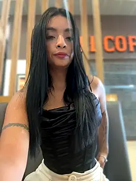 Laura fernandezII online show from September 16, 2025, 3:13 pm