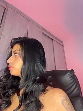 Laura fernandezII online show from December 20, 2025, 8:27 pm