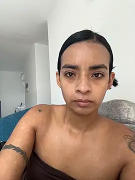 Snapshot of Laura_fernandezII chatting on May 14, 2026, 6:15 pm Laura fernandezII online show from May 14, 2026, 6:15 pm