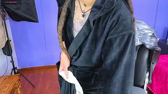 Snapshot of _sharlotte777 chatting on October 25, 2025, 2:02 pm sharlotte777 online show from October 25, 2025, 2:02 pm