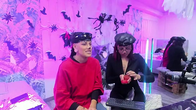 Snapshot of _sharlotte777 chatting on October 31, 2025, 3:24 pm sharlotte777 online show from October 31, 2025, 3:24 pm