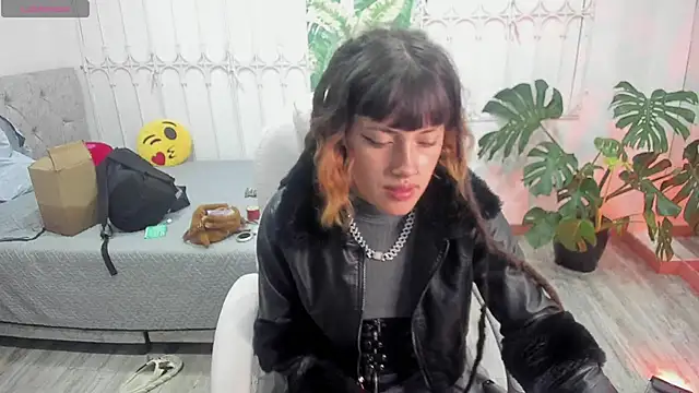 Snapshot of _sharlotte777 chatting on December 2, 2025, 2:01 pm sharlotte777 online show from December 2, 2025, 2:01 pm