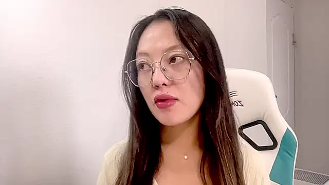 Risalynn online show from January 16, 2025, 3:23 am