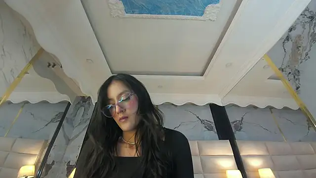 Princess Violett online show from November 1, 2025, 1:46 pm