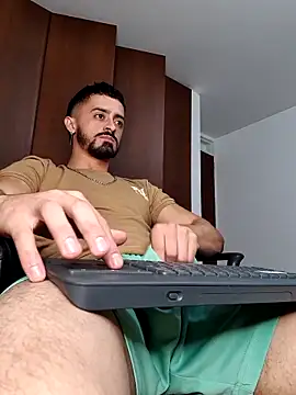 MAXIMUS MASTE3 online show from March 13, 2025, 5:33 am