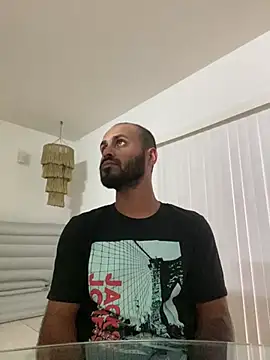 Snapshot of islandvybee55 chatting on January 9, 2025, 11:02 pm islandvybee55 online show from January 9, 2025, 11:02 pm