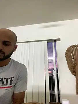 Snapshot of islandvybee55 chatting on January 18, 2025, 11:22 pm islandvybee55 online show from January 18, 2025, 11:22 pm