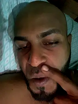 Snapshot of islandvybee55 chatting on September 15, 2025, 6:57 am islandvybee55 online show from September 15, 2025, 6:57 am