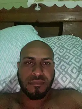 islandvybee55 online show from December 20, 2025, 2:18 am