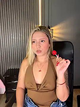 MiaPetit  online show from September 16, 2025, 12:00 am