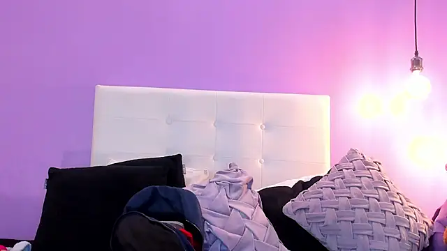 Snapshot of Charlotte11-11 chatting on September 12, 2025, 2:28 pm Charlotte11-11 online show from September 12, 2025, 2:28 pm