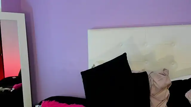 Snapshot of Charlotte11-11 chatting on September 13, 2025, 3:23 pm Charlotte11-11 online show from September 13, 2025, 3:23 pm