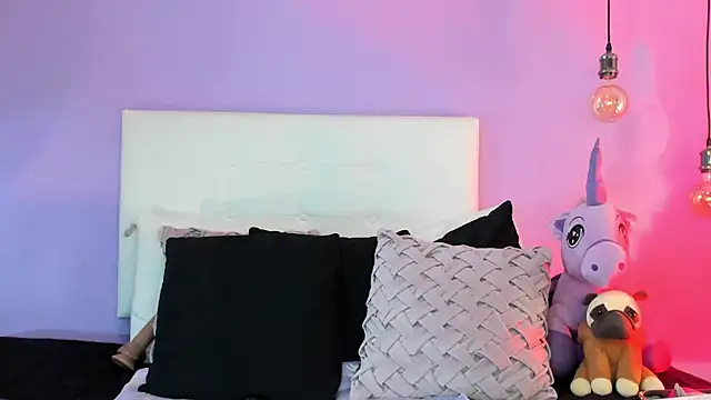 Snapshot of Charlotte11-11 chatting on September 15, 2025, 3:56 pm Charlotte11-11 online show from September 15, 2025, 3:56 pm