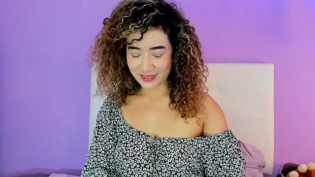 Snapshot of Charlotte11-11 chatting on September 28, 2025, 4:56 pm Charlotte11-11 online show from September 28, 2025, 4:56 pm