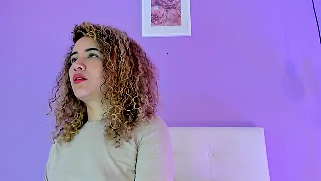 Snapshot of Charlotte11-11 chatting on November 22, 2025, 2:16 pm Charlotte11-11 online show from November 22, 2025, 2:16 pm