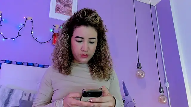 Snapshot of Charlotte11-11 chatting on November 29, 2025, 2:42 pm Charlotte11-11 online show from November 29, 2025, 2:42 pm