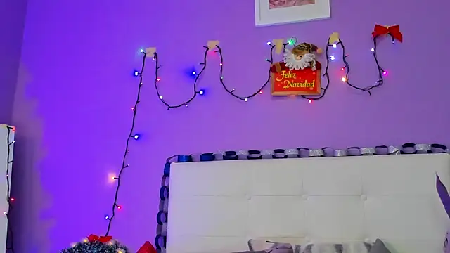 Snapshot of Charlotte11-11 chatting on December 5, 2025, 2:47 pm Charlotte11-11 online show from December 5, 2025, 2:47 pm