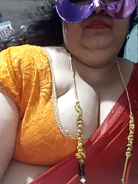 Snapshot of tamilthanushri chatting on April 17, 2026, 6:44 pm tamilthanushri online show from April 17, 2026, 6:44 pm