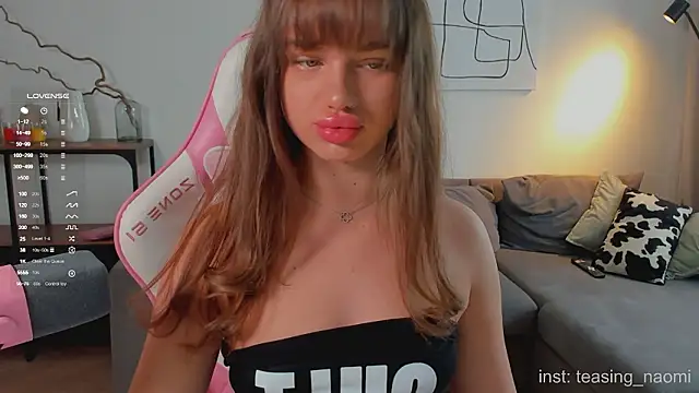 Snapshot of aesthetics__tease chatting on March 15, 2026, 4:18 am aesthetics tease online show from March 15, 2026, 4:18 am