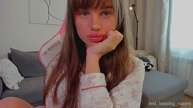 Snapshot of aesthetics__tease chatting on March 17, 2026, 4:50 am aesthetics tease online show from March 17, 2026, 4:50 am