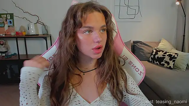 Snapshot of aesthetics__tease chatting on March 20, 2026, 3:33 am aesthetics tease online show from March 20, 2026, 3:33 am