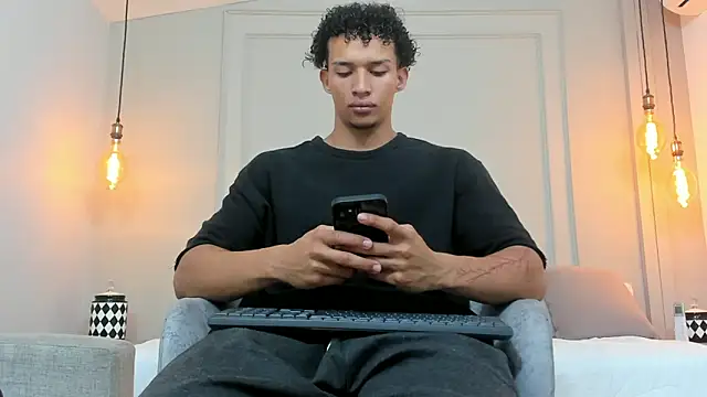 Dominick star online show from December 14, 2024, 3:51 am