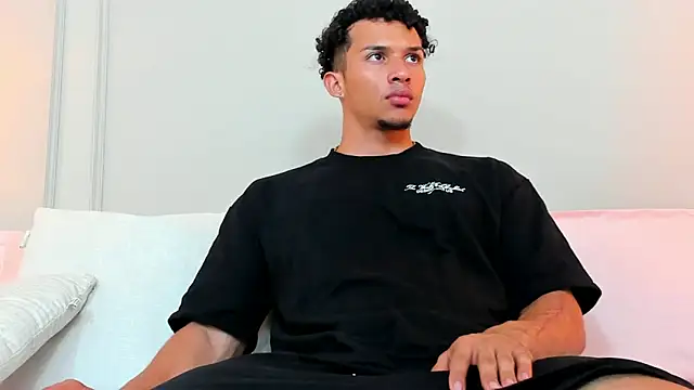 Dominick star online show from January 15, 2025, 4:04 am