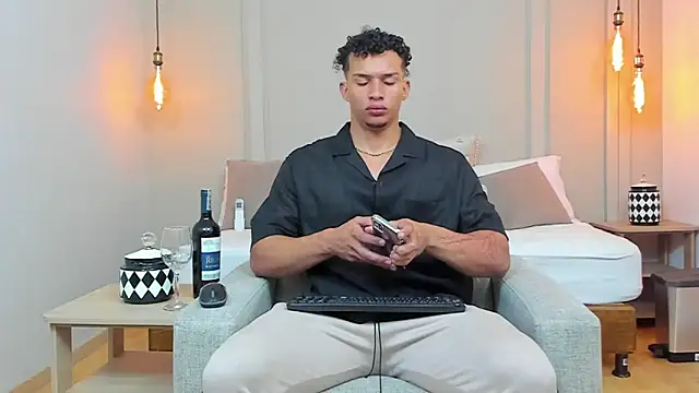 Dominick star online show from February 15, 2025, 6:23 am