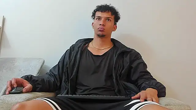 Dominick star online show from March 18, 2025, 3:09 am