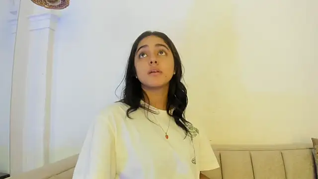 natalia aguirre1 online show from October 13, 2025, 12:27 pm