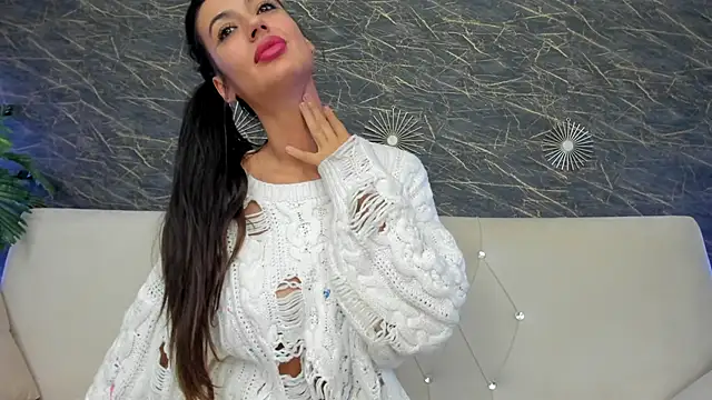 Snapshot of moona_ray chatting on November 24, 2025, 8:30 pm moona ray online show from November 24, 2025, 8:30 pm